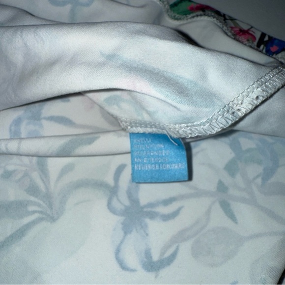 J. McLaughlin Signature Tee Catalina Cloth Top Floral  Nature Size Small - Picture 8 of 10